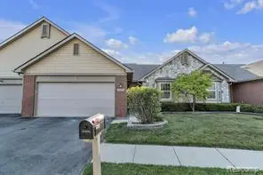 25476 Tara #26, Flat Rock, MI 48134