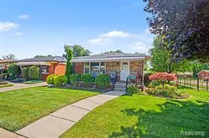 24804 Rosalind, Eastpointe, MI 48021