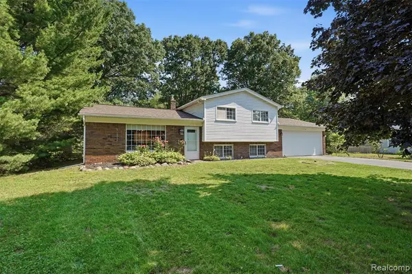 7208 Banks, Waterford, MI 48327