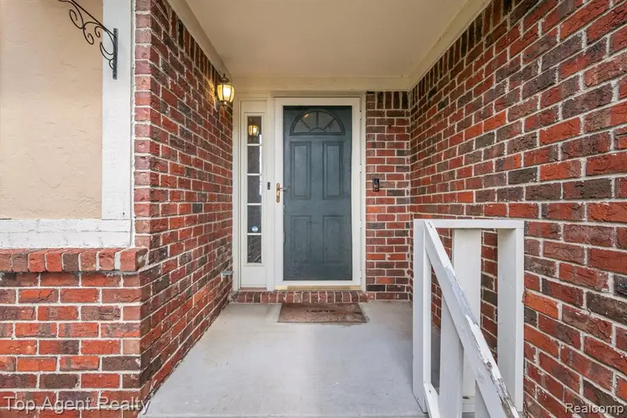 52806 Muirfield, New Baltimore, MI 48051 - #2