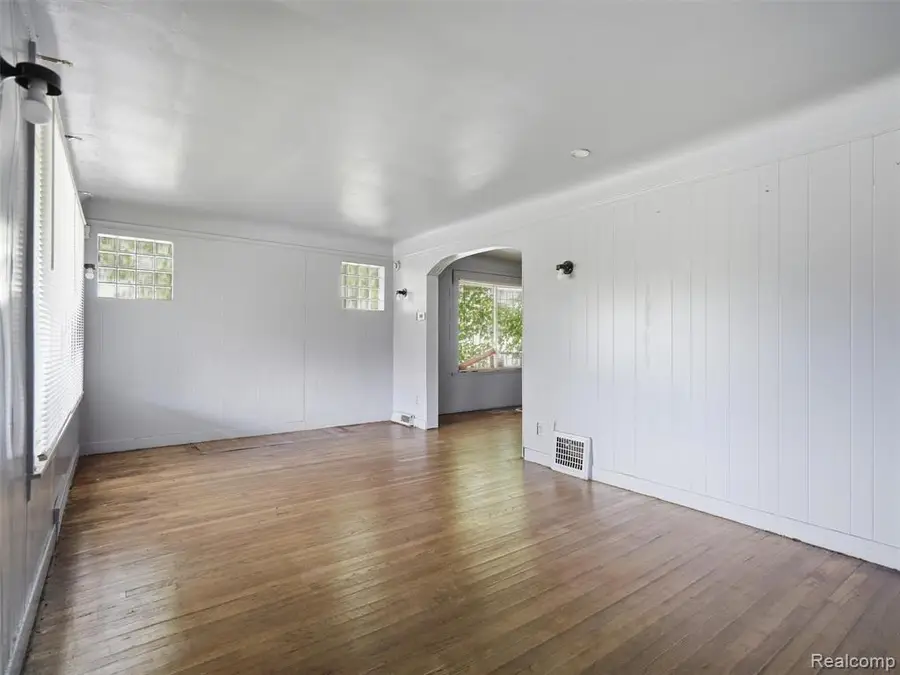15094 Sorrento, Detroit, MI 48227 - #2