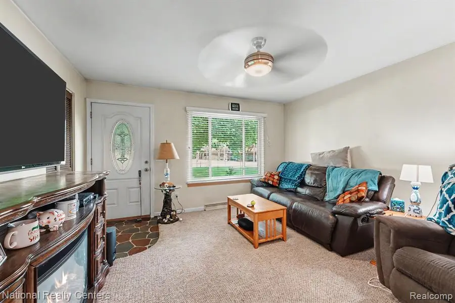 4771 Hatchery, Waterford, MI 48329 - #3