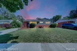300 W Yale, Pontiac, MI 48340