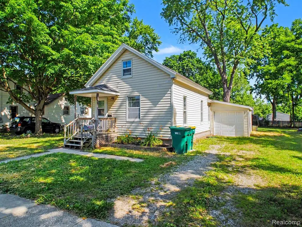 204 W Perry, Durand, MI 48429 - #1