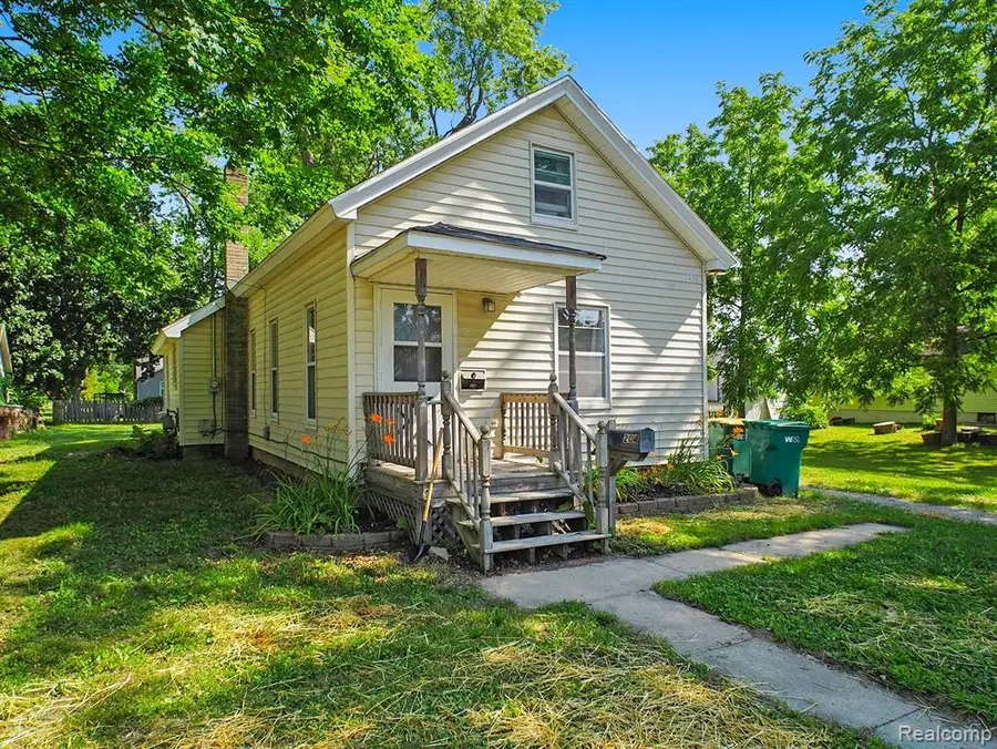 204 W Perry, Durand, MI 48429 - #3