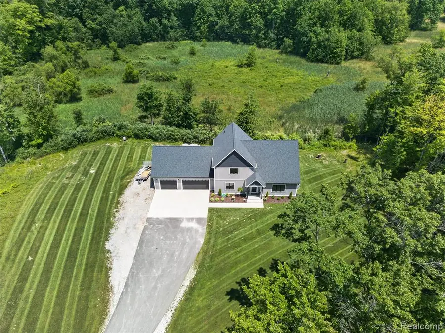 200 N Pleasant Valley, Milford, MI 48380 - #2