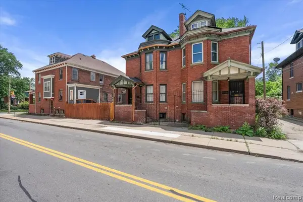 7950 E Lafayette, Detroit, MI 48214