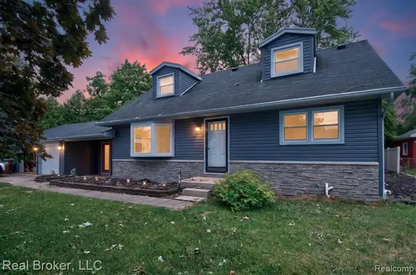 245 Bates, Monroe, MI 48162