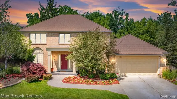 31223 Country Ridge, Farmington Hills, MI 48331