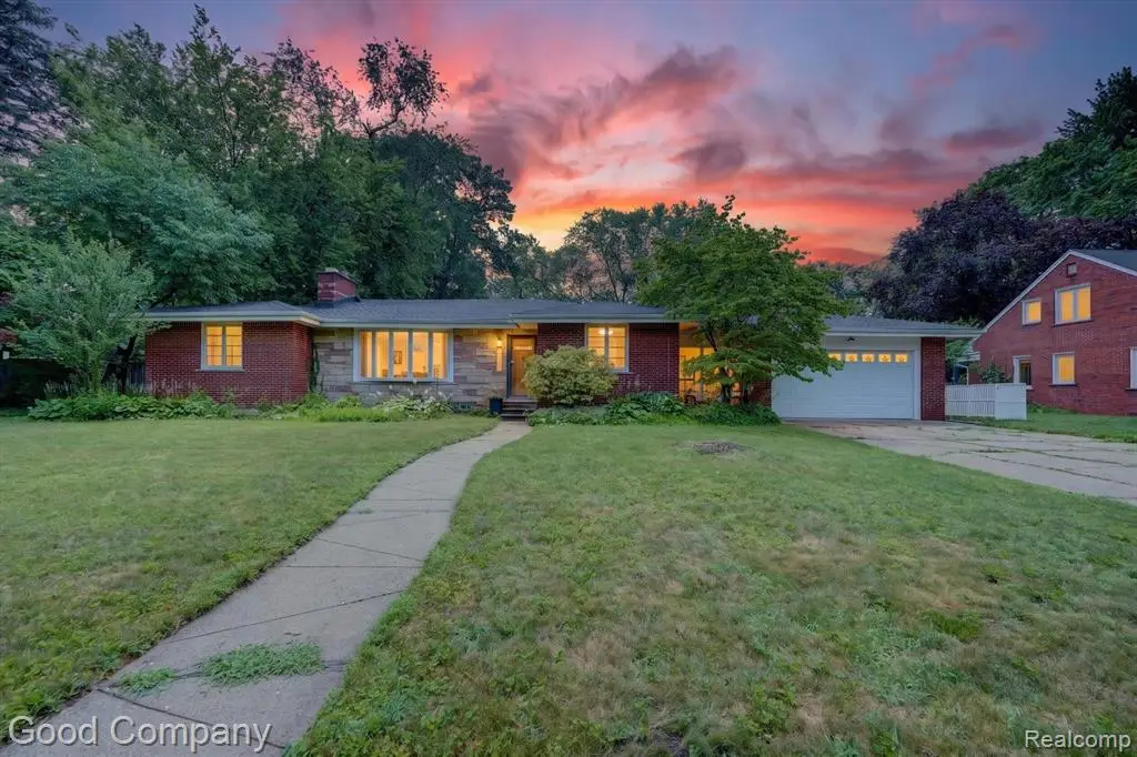1609 W 12 Mile, Royal Oak, MI 48073 - #1