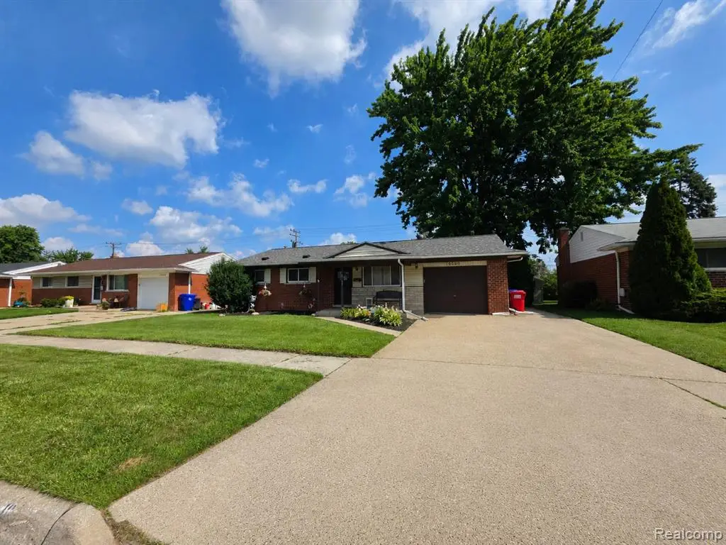18503 Bittersweet, Fraser, MI 48026 - #1