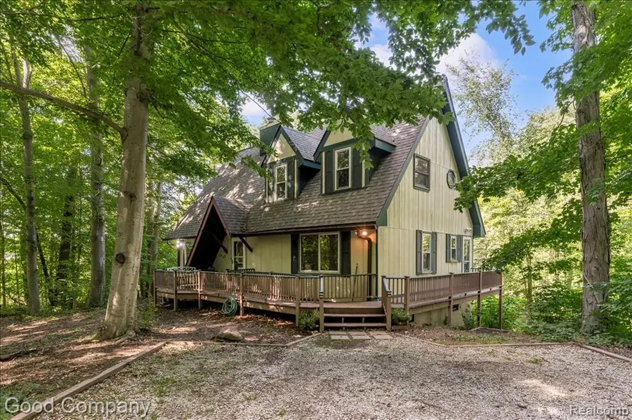 8569 Stonegate, Northville, MI 48168 - #2