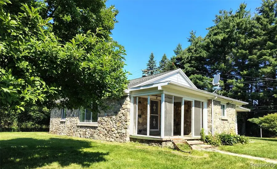 5600 Hemingway Lake, Otter Lake, MI 48464 - #2