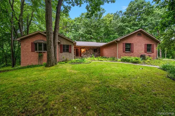 670 Rolling Acres, Ortonville, MI 48462
