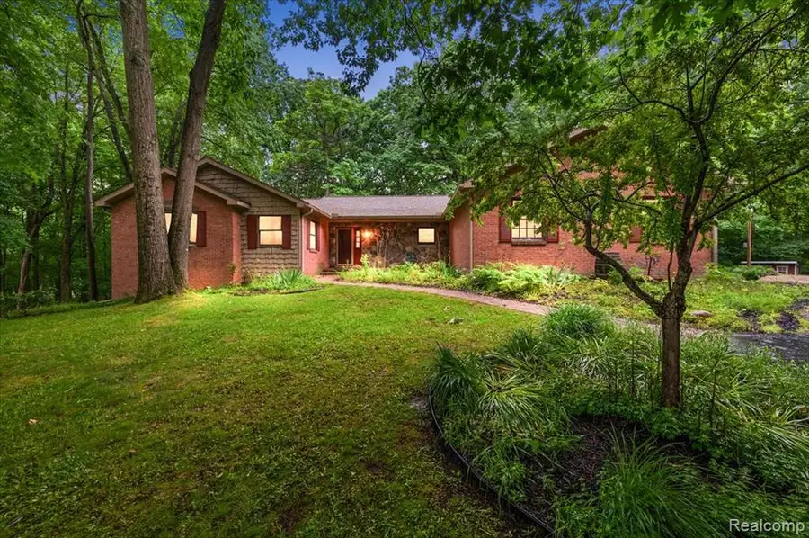 670 Rolling Acres, Ortonville, MI 48462 - #2
