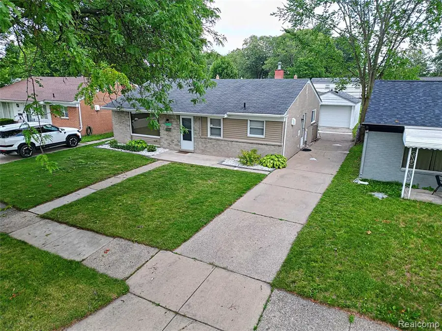 8250 N Henry Ruff, Westland, MI 48185 - #3