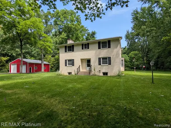 1430 Dauner, Fenton, MI 48430
