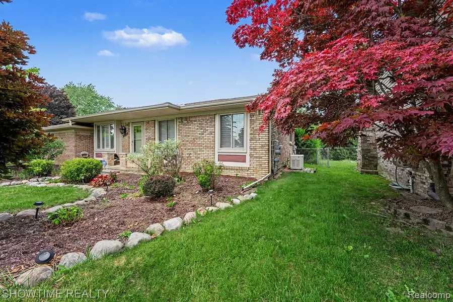 40298 Sandy, Clinton Township, MI 48038 - #3