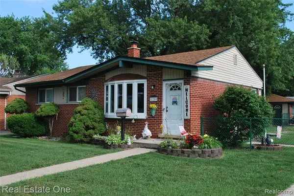 32759 Birchwood, Westland, MI 48186