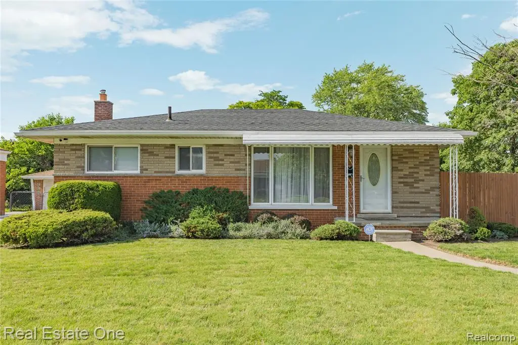 11927 Engleman, Warren, MI 48089 - #1