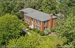 775 E Fox Hills, Bloomfield Hills, MI 48304