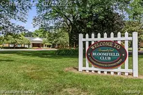775 E Fox Hills, Bloomfield Hills, MI 48304 - #2
