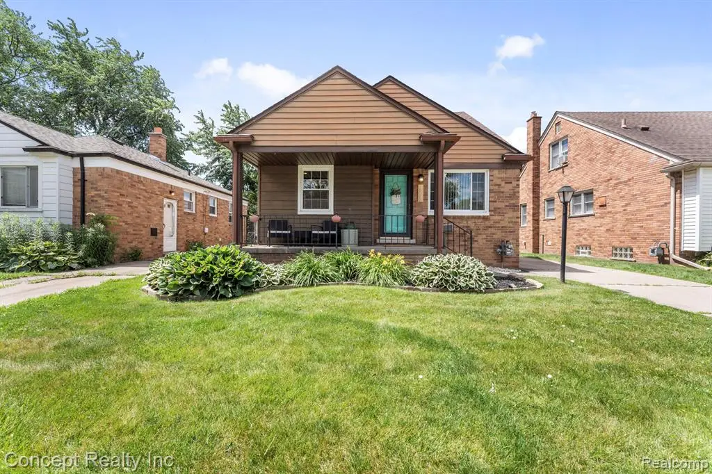 15651 Russell, Allen Park, MI 48101 - #1