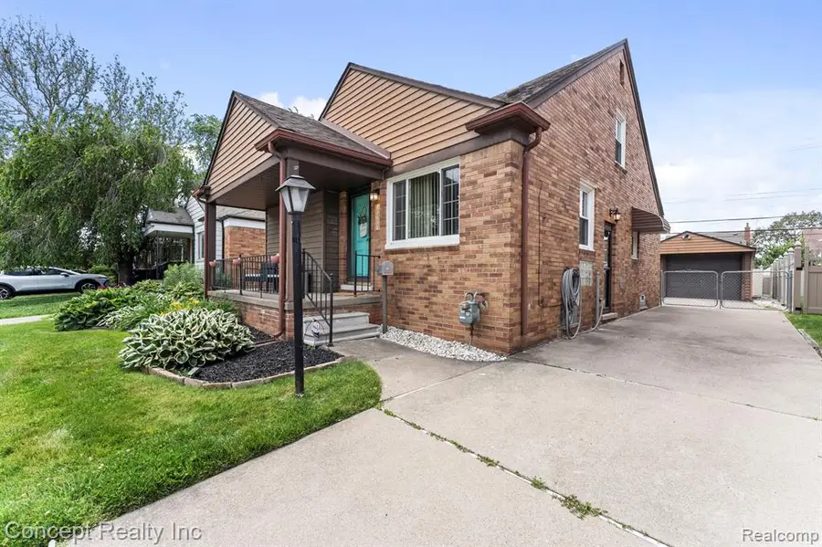 15651 Russell, Allen Park, MI 48101 - #2