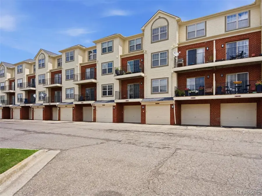 1528 Devon, Troy, MI 48084 - #2