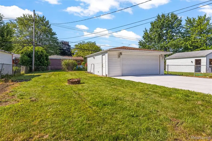 30853 Steinhauer, Westland, MI 48186 - #3