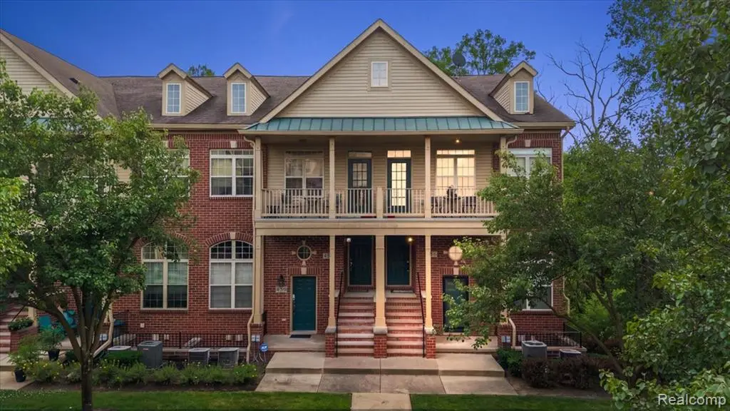 456 Boardwalk, Walled Lake, MI 48390 - #1