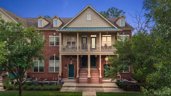 456 Boardwalk, Walled Lake, MI 48390