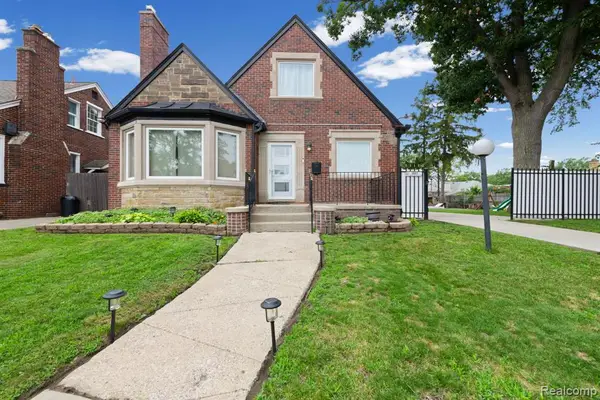 19371 Monica, Detroit, MI 48221