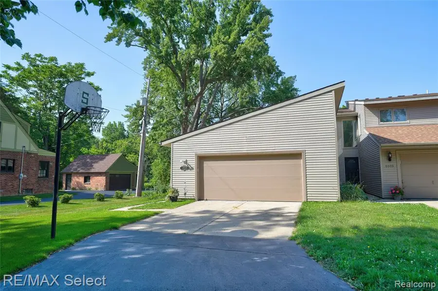 6605 Flushing, Flushing, MI 48433 - #2