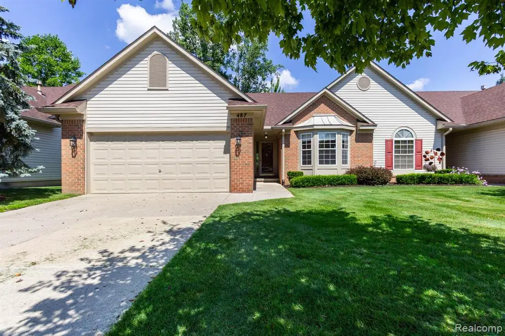 487 N Oak, Commerce, MI 48390 - #1