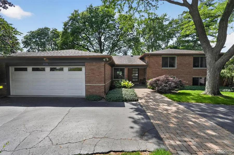 5017 Surfwood, Commerce Township, MI 48382 - #2