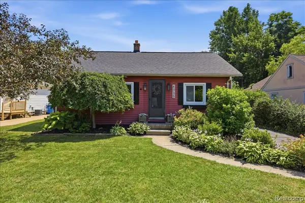 4035 Island Park, Waterford, MI 48329