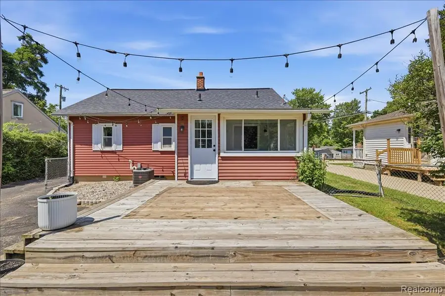 4035 Island Park, Waterford, MI 48329 - #3