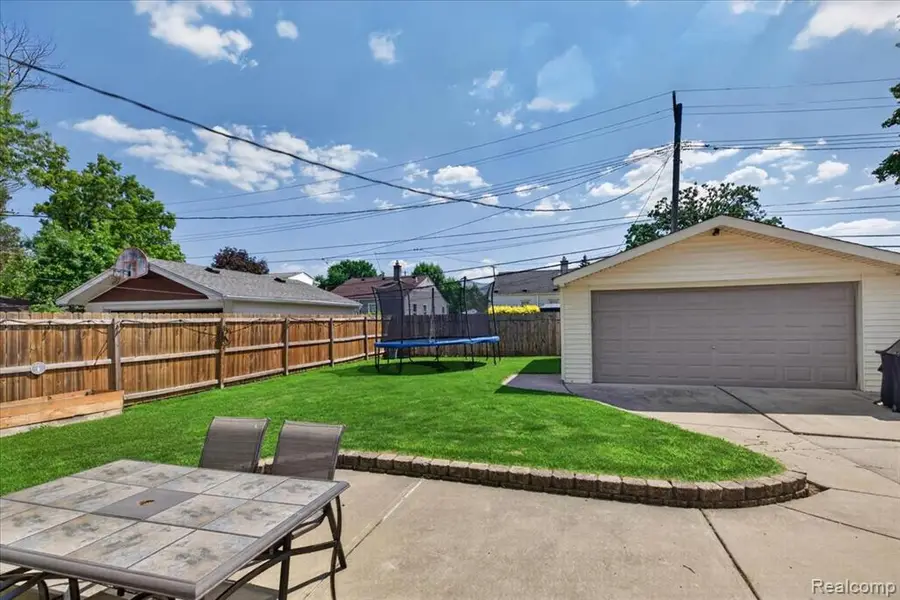23002 Carolina, Saint Clair Shores, MI 48080 - #3