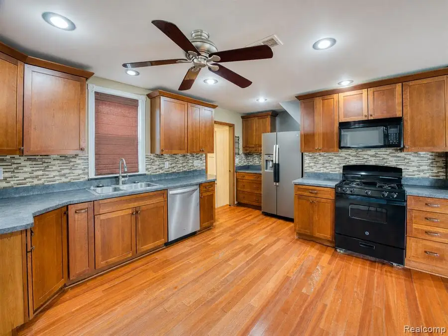 27860 Blum, Roseville, MI 48066 - #2