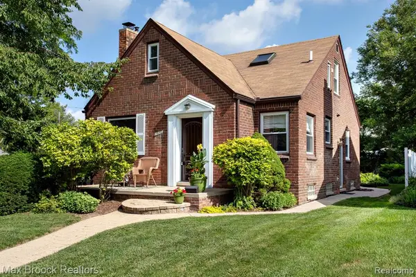 10564 Lasalle, Huntington Woods, MI 48070