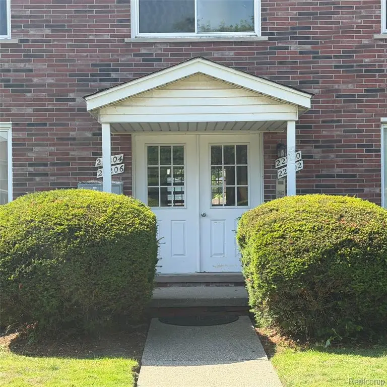 22204 E 11 Mile, Saint Clair Shores, MI 48081 - #1