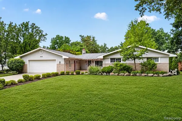 800 Hinford, Lake Orion, MI 48362