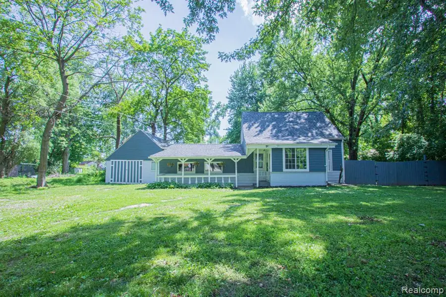 20500 Mckishnie, Clinton Township, MI 48035 - #3