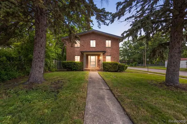 1631 E Elza, Hazel Park, MI 48030