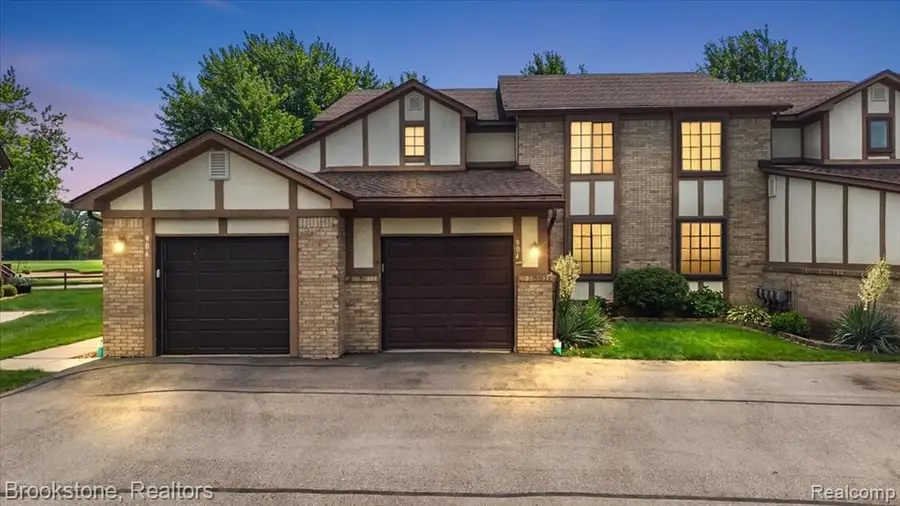 904 Country Club, Saint Clair Shores, MI 48082 - #3