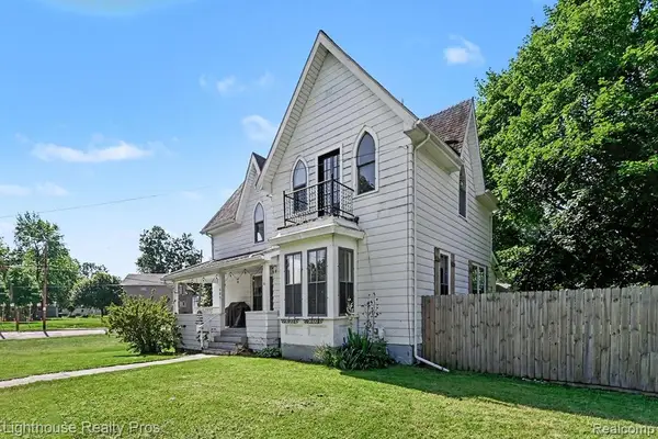 405 W Jefferson, Grand Ledge, MI 48837