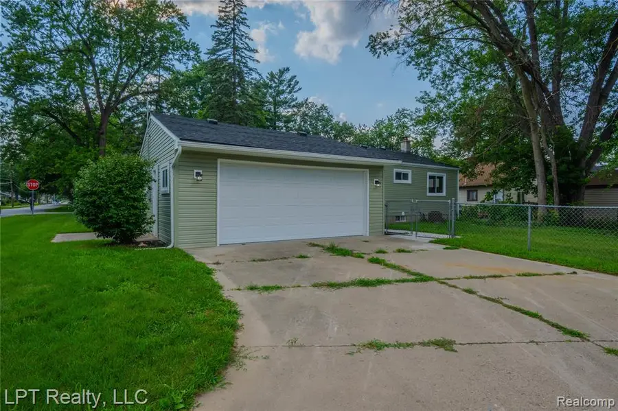19412 Gaylord, Redford, MI 48240 - #3