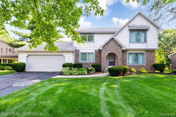 4086 Cherry Garden, Commerce Twp, MI 48382