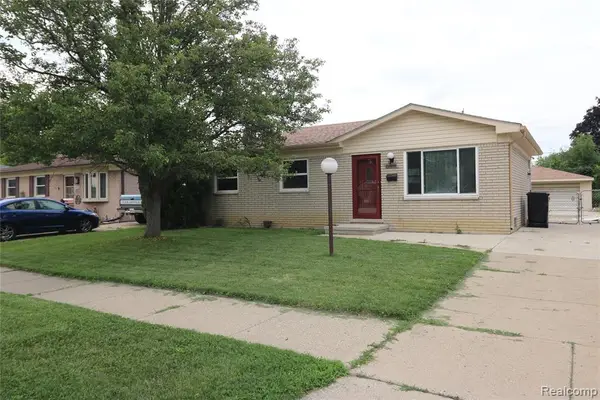 27206 Perry, Roseville, MI 48066